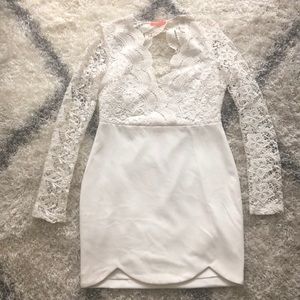 Lace detailed body on dress with open back